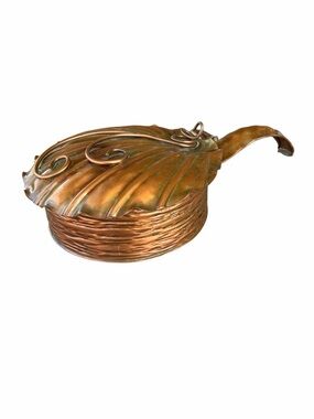 VTG Gregorian Copper 102 Shell Shaped Silent Butler Copper Crumb Catcher Patina